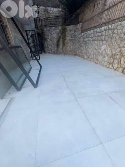 apartment For sale in baabdat شقة للبيع في بعبدات