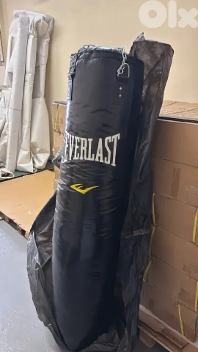 boxing bag 180 cm 50 cm diameter