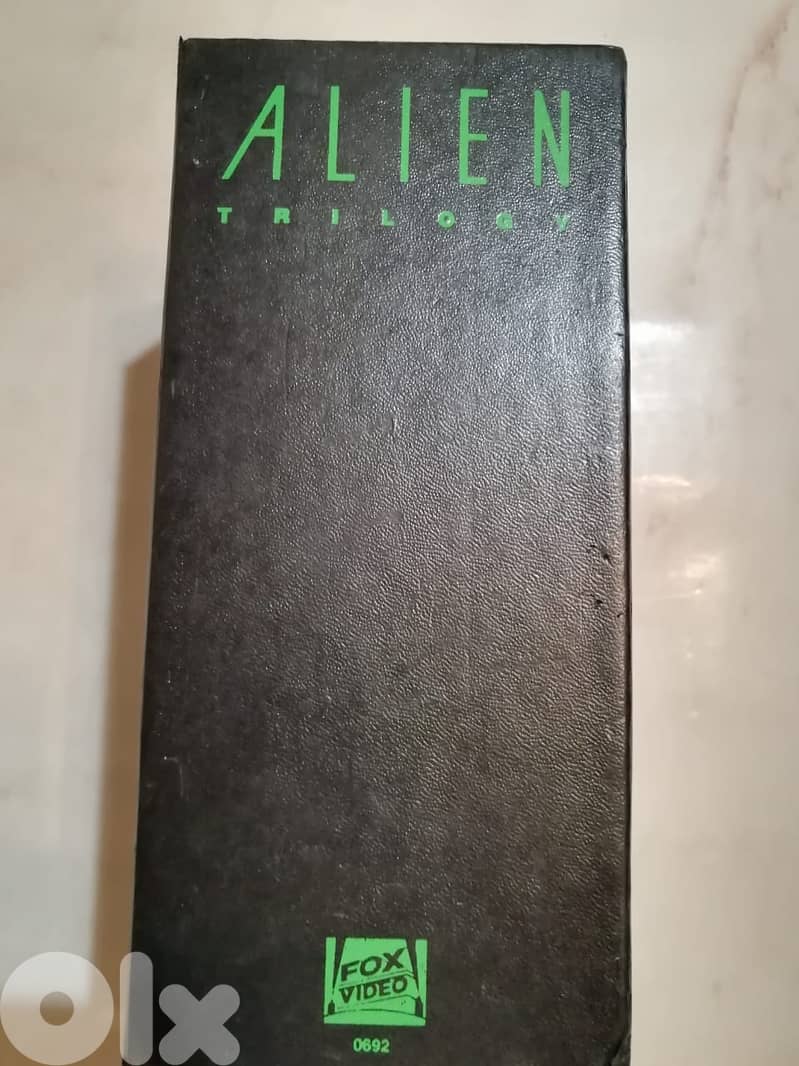 Alien Trilogy VHS Box Set: Alien, Aliens, Alien 3 3