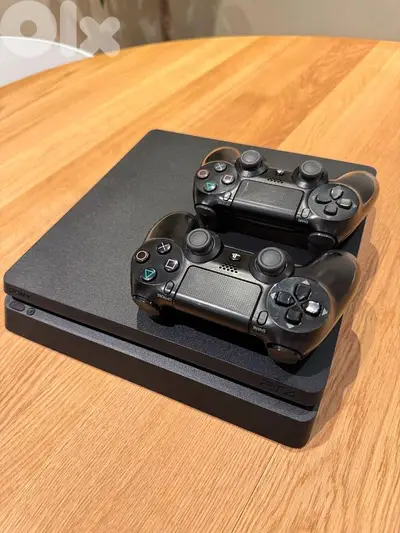 ps4 slim like new
