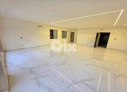 مكتب فخم للبيع في ذوق مصبح Decorated apartment for sale in Zouk Mosbeh