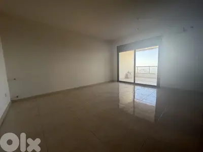 Apartment for Sale In Qornet El Hamra شقة للبيع في قرنة الحمراء