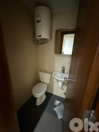 100 Sqm Office for rent in Jdeideh | مكتب للايجار في الجديدة