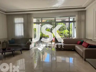 L18900 - Elegant & Spacious 3-Bedroom Apartment For Sale in Badaro