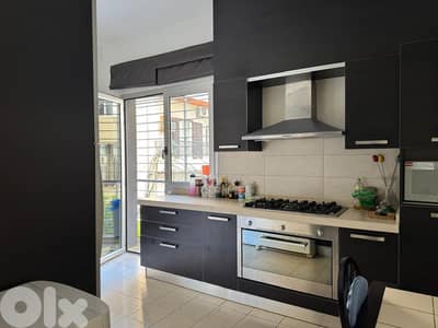L18900 - Elegant & Spacious 3-Bedroom Apartment For Sale in Badaro