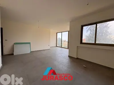 apartment in haret sakher 165m / شقة للبيع في حارة صخر