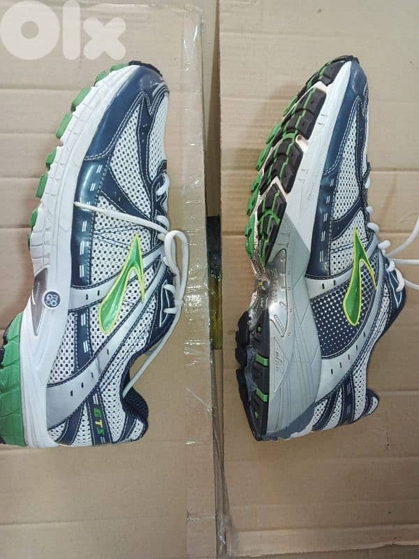 Brooks shoes size 48.5 0