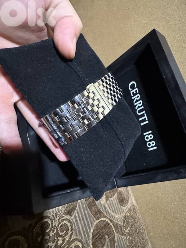 CERRUTI 1881 WATCH 40mm LIKE NEW SWISS MADE SWITZRLAND WITH BOX 8