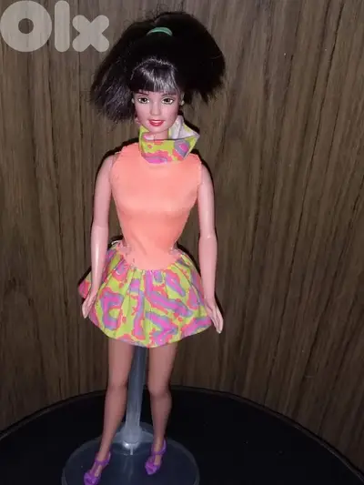 SIT IN STYLE TERESA Mattel 1999 dressed+shoes as new doll bend legs