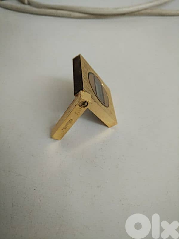 Vintage L'Express desk watch - Not Negotiable 2