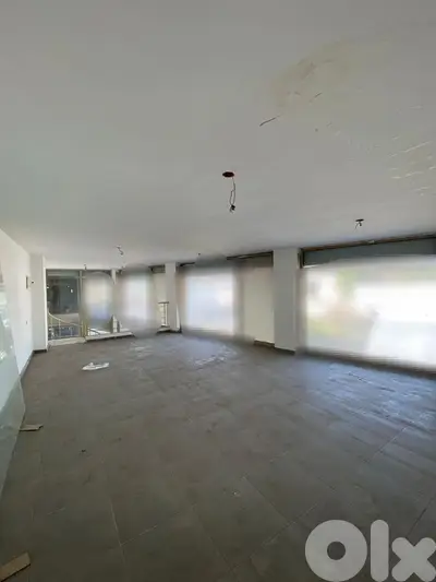 Showrooms for sale in hazmieh صالة عرض للبيع في الحازمية