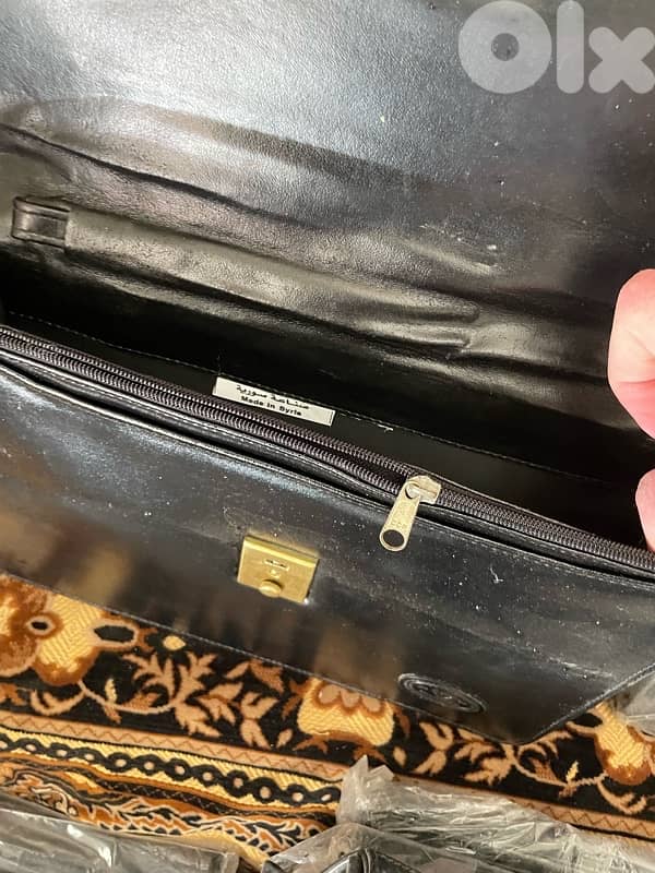 Medium Sized Briefcase 2