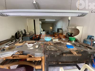 Prime Jewelry Shop with Private Atelier for Rent - Zalka - CPFY101