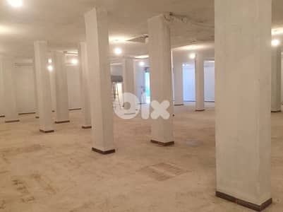 SPACIOUS WAREHOUSE FOR RENT IN AWKAR PRIME ,(AWR-117)