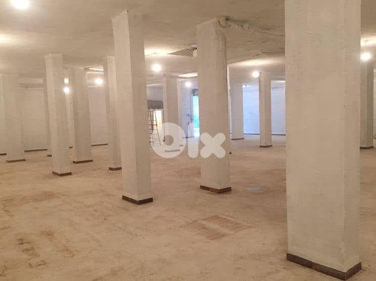 SPACIOUS WAREHOUSE FOR RENT IN AWKAR PRIME ,(AWR-117) 0
