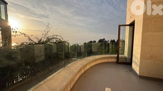 Spacious apartment with garden and terrace for rent in Adma