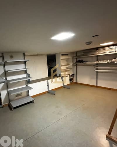 Shop for rent in Downtown ML163 محل تجاري للإيجار  في وسط المدينة