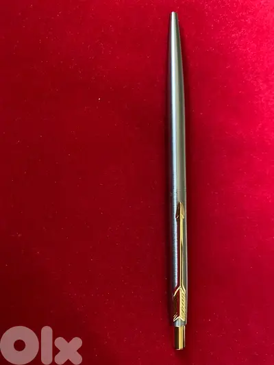 Parker ballpoint  pen brushed chrome silver and gold plated trim
