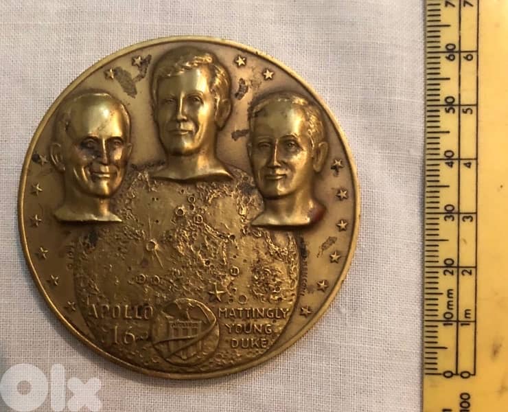 5 Appolo medals 4