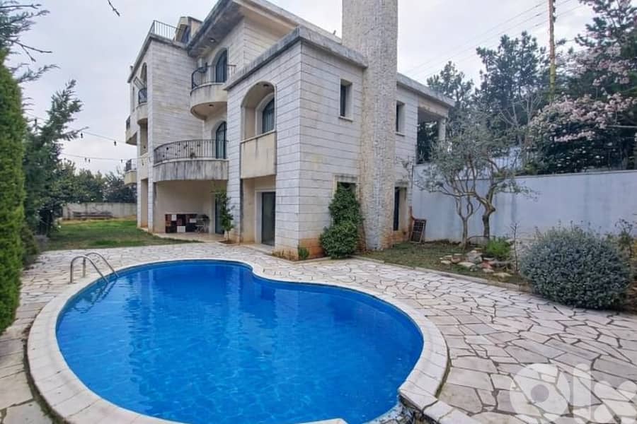 HIGH-END VILLA WITH PRIVATE POOL AND GARDEN IN BAABDAT PRIME, (BB-223) 0