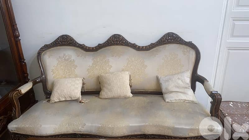 2 saloons style furniture 0