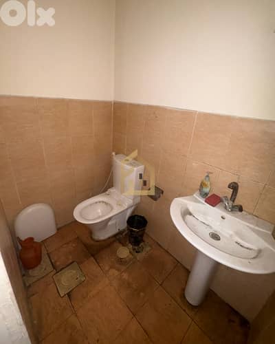 Shop for rent in Mar Elias HN292 محل تجاري للإيجار في مار إلياس