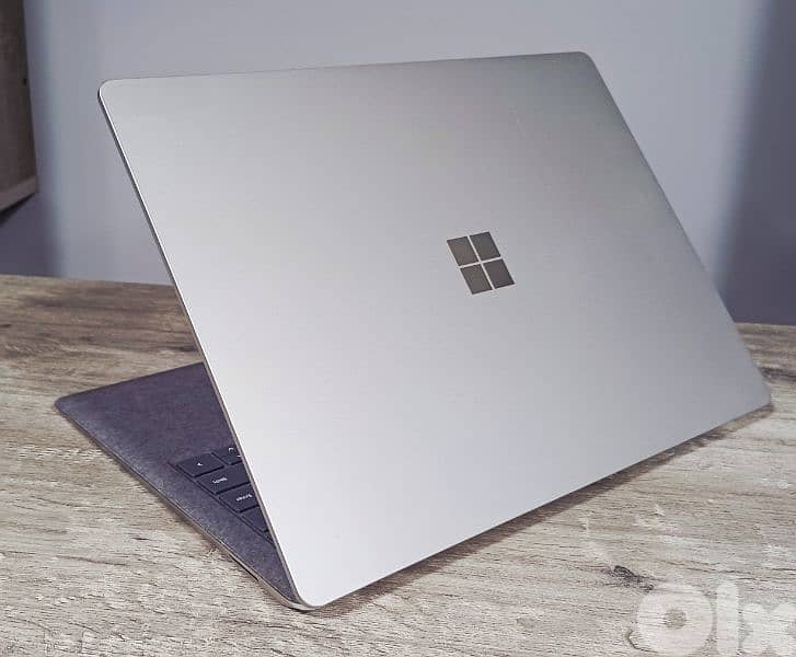 Microsoft laptop Surface - touch 2k - gen 10 core i5 super slim 6
