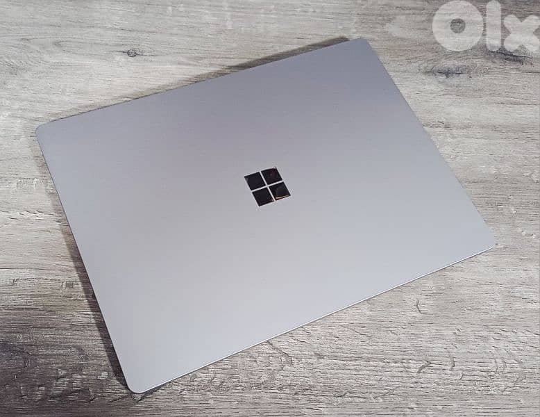 Microsoft laptop Surface - touch 2k - gen 10 core i5 super slim 11