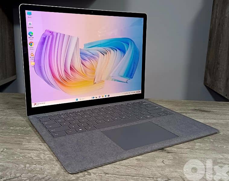 Microsoft laptop Surface - touch 2k - gen 10 core i5 super slim 13