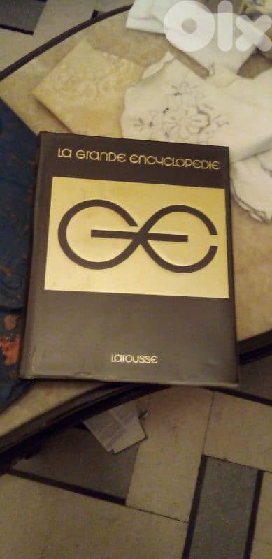 Larousse 0