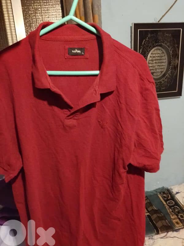 Tudors red T-shirt. 0