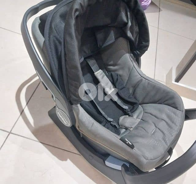 Pegperego carseat 0