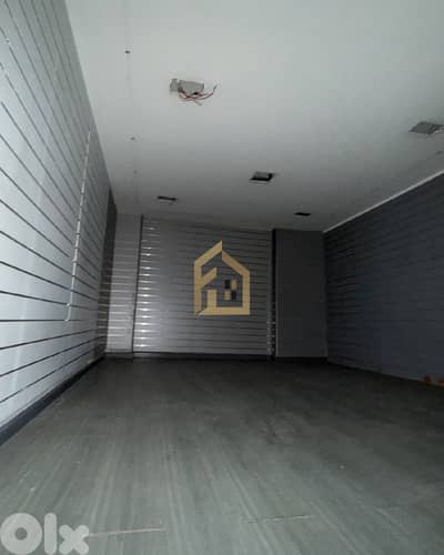Shop for rent in Hamra ML479 محل تجاري للإيجار في الحمرا