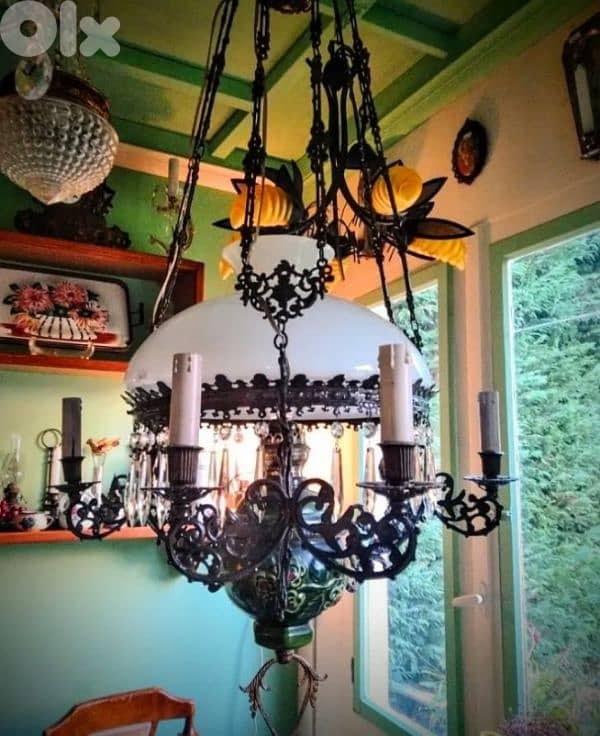 Chandelier 0