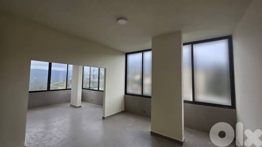 Office for rent in Jamhour مكتب للإيجار في الجمهور