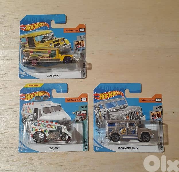 Hot Wheels (2020) diecast car model 1;64 0