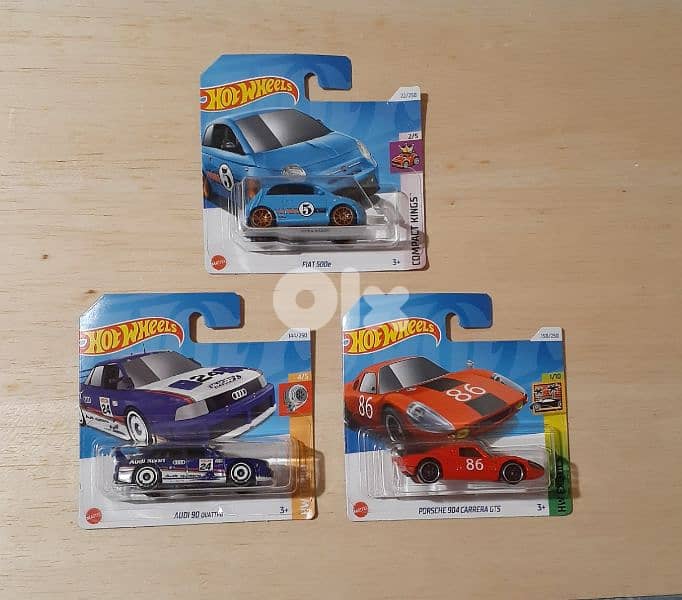 Hot Wheels (2024) diecast car model 1;64 19