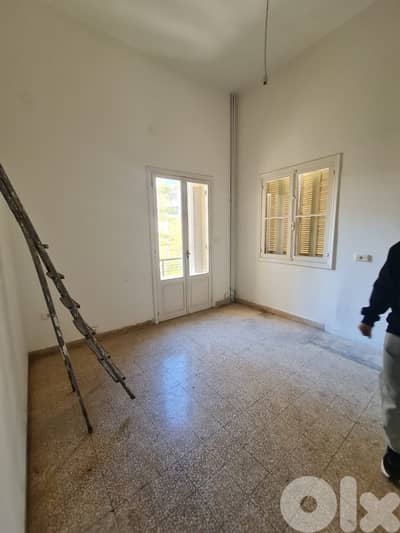 مكتب للايجار في الاشرفية Office for rent in Achrafieh