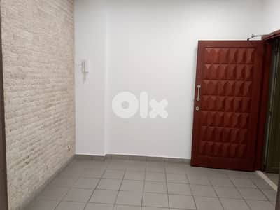 Prime location Office for rent in Jdeideh | مكتب للايجار في الجديدة