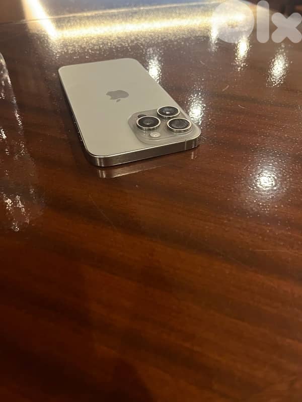 IPhone 15 pro max 256 GB. Battery 80% 1
