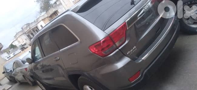Jeep Grand Cherokee 2012 v6 4×4 عل الفحص ميزانية جديده