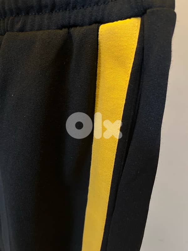 ZARA top + jogging pant  both new in tag for 12$ 9