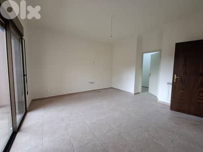 L20062 - Spacious Apartment with Terrace For Sale in New Shayle