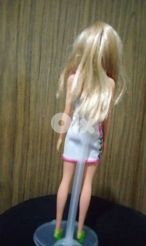 Barbie Mattel2015 as new doll wearing Millie face unflex legs style=17 3