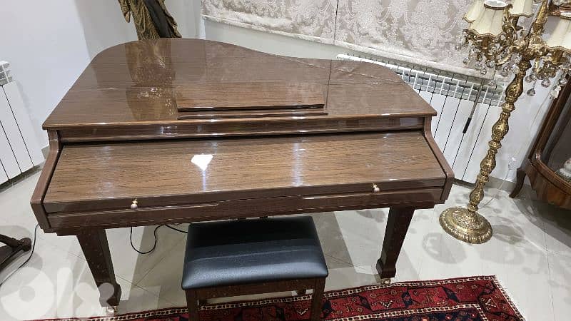 Digital Baby Grand Piano Brown colour like new 3