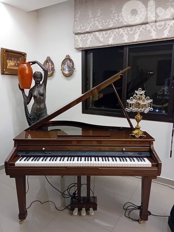 Digital Baby Grand Piano Brown colour like new 5