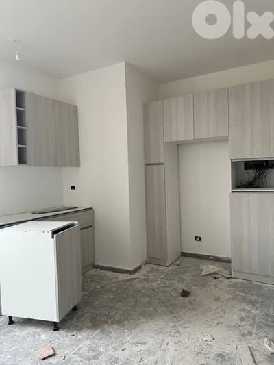 3 BEDROOMS APARTMENT FOR SALE IN AIN EL REMMANEH PRIME , (AR-123)