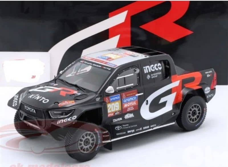 Toyota Hilux GR Evo (Rally Dakar 2024) diecast car model 1;18 0