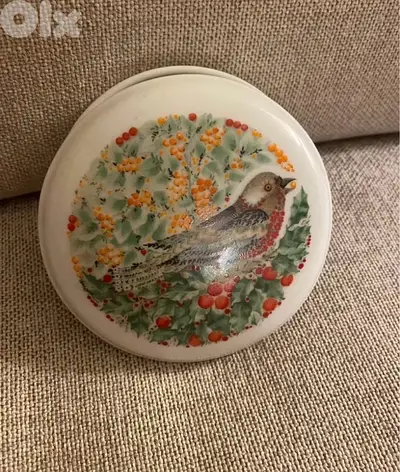 vintage ceramic trinket box