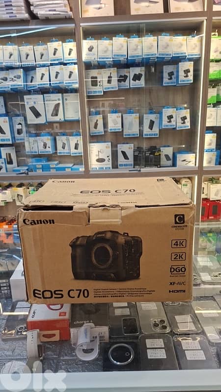 Canon Cinema Camera EOS C70 0